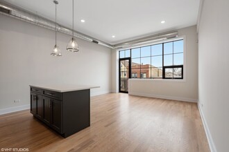 4405 N Artesian Ave in Chicago, IL - Building Photo - Building Photo