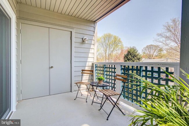 11707 Summerchase Cir in Reston, VA - Building Photo - Building Photo