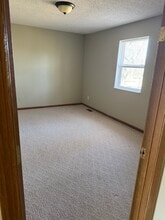 2207 Roma Ln in Country Club, MO - Foto de edificio - Building Photo