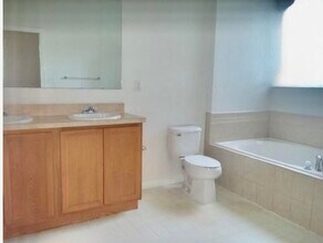418 SE Guava Terrace in Port St. Lucie, FL - Building Photo - Building Photo