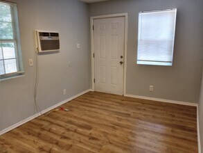 513 Wolf St, Unit 4 in Killeen, TX - Building Photo - Building Photo