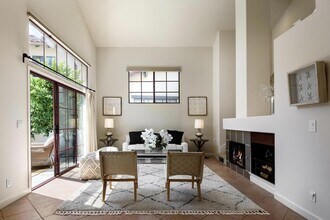 000 Calle Esperanza in Santa Barbara, CA - Building Photo - Building Photo