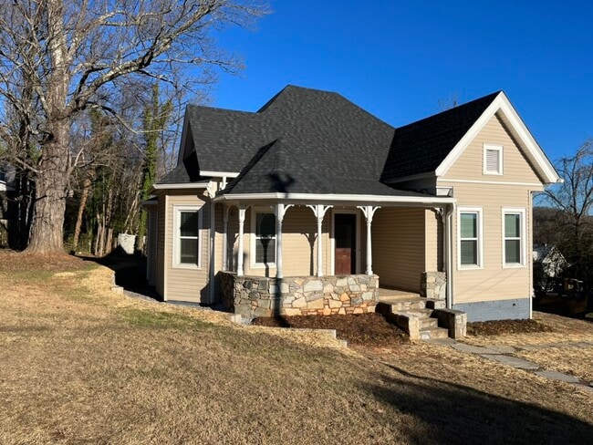 property at 46 N Thomason St