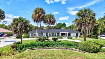 12231 Areaca Dr in Wellington, FL - Building Photo