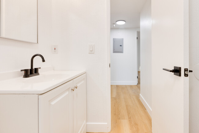 property at 3296 Franklin Ave