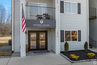 Colonial Village in Lincolnton, NC - Foto de edificio - Building Photo