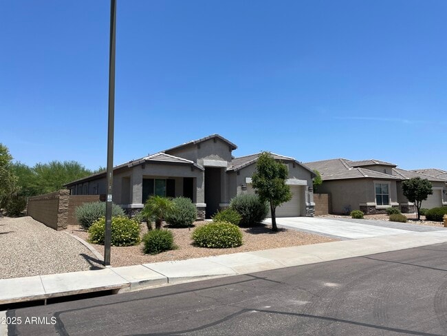 13572 W Paso Trail in Peoria, AZ - Foto de edificio - Building Photo