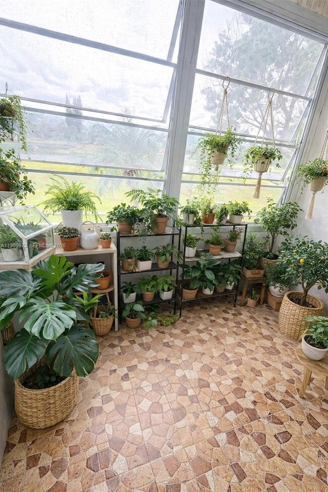 20120 NE 2nd Ave in North Miami Beach, FL - Building Photo - Building Photo