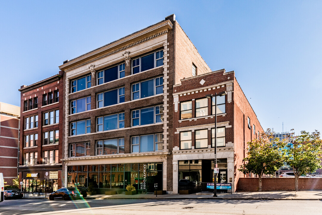 915 Broadway Apartments in Kansas City, MO - Foto de edificio