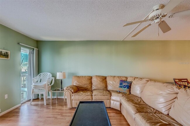 4902 38th Way S in St. Petersburg, FL - Building Photo - Building Photo