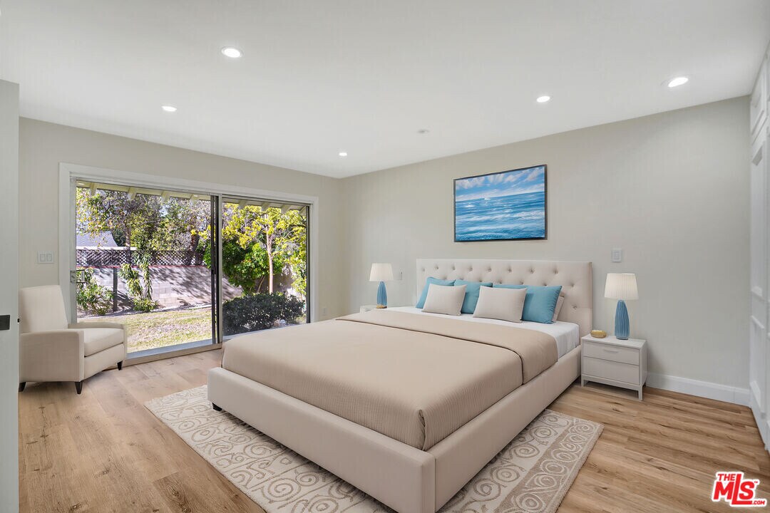 23153 Gonzales Dr in Los Angeles, CA - Building Photo