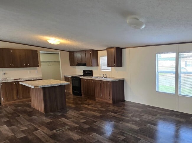 521 Milan Ave in Lumberton, NC - Building Photo - Building Photo