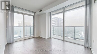 36-19236 Lisgar St in Toronto, ON - Building Photo - Building Photo