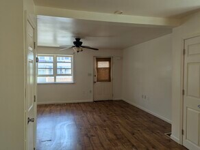 3021 N 2nd St in Hokendauqua, PA - Building Photo - Building Photo