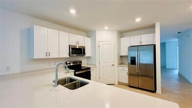 2627 Fernleaf St in Auburndale, FL - Building Photo - Building Photo