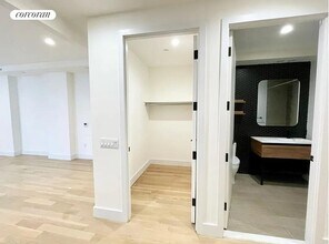 260 Gold St in Brooklyn, NY - Building Photo - Building Photo