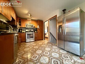 191 Kenrick St in Boston, MA - Building Photo