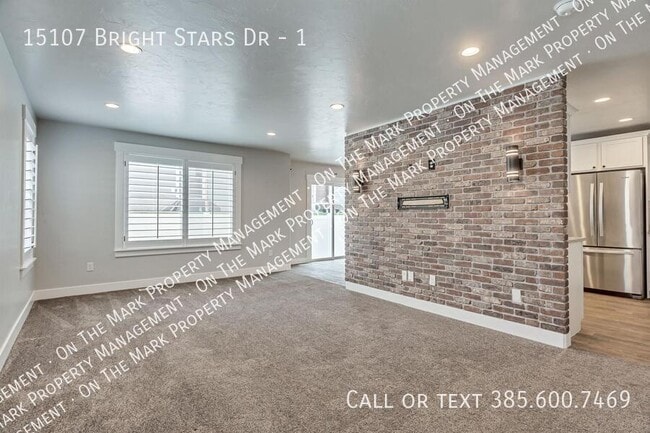 15107 Bright Stars Dr in Bluffdale, UT - Foto de edificio - Building Photo