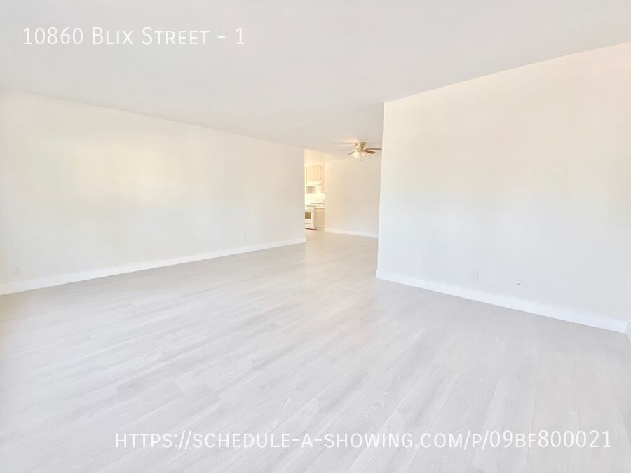 10860 Blix St in Los Angeles, CA - Building Photo