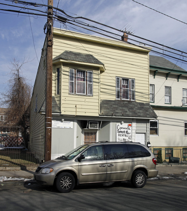 122 Belmont Ave in Paterson, NJ - Building Photo