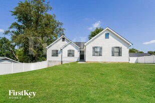 2220 Tenbrook Rd in Arnold, MO - Building Photo