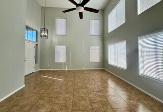 6757 W Firebird Dr in Glendale, AZ - Foto de edificio - Building Photo