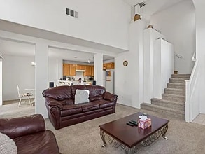 1507 La Verada Ct in Camarillo, CA - Foto de edificio - Building Photo