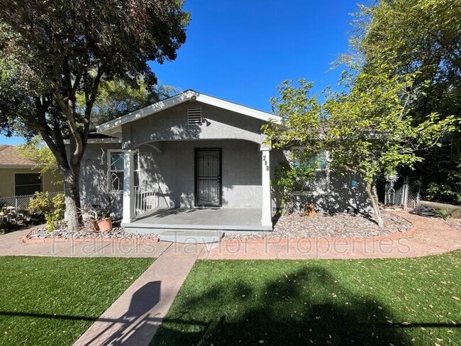 property at 218 W 8th Ave