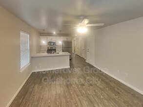 421 Summit Ridge Dr in Oklahoma City, OK - Building Photo - Building Photo