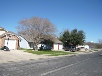 8903 Shadow Wood Ln in Converse, TX - Building Photo - Building Photo