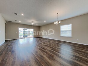 143 Edge Park Trl in St. Augustine, FL - Foto de edificio - Building Photo