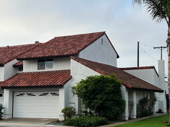512 Ashland Dr in Huntington Beach, CA - Building Photo - Building Photo
