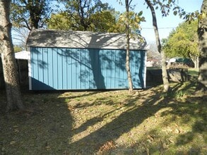 110 W Mulberry St in Leonard, TX - Building Photo - Building Photo