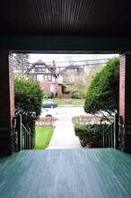 6549 Northumberland St in Pittsburgh, PA - Building Photo - Building Photo