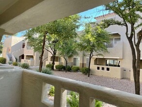 1908 Tierra Vista Dr in Las Vegas, NV - Building Photo - Building Photo