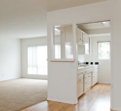 Ravencrest Apartments 2 in Los Angeles, CA - Building Photo