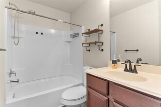 9407 Amethyst Glen Dr in Rosharon, TX - Foto de edificio - Building Photo