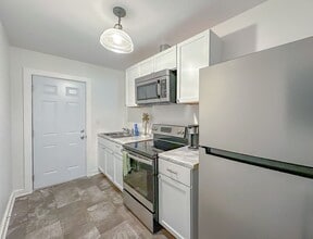 543 Okaloosa St in Tallahassee, FL - Building Photo - Building Photo