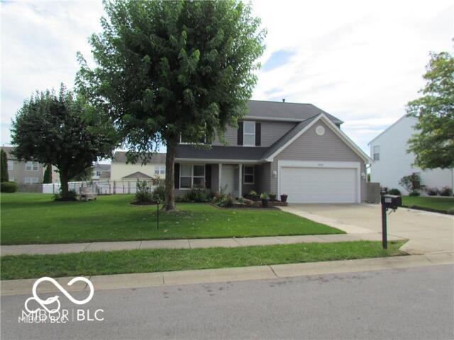 10559 Ross Crossing in Fishers, IN - Building Photo