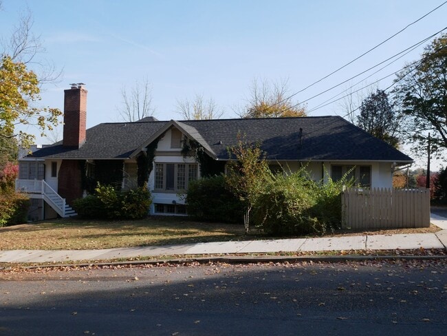 property at 2122 Walnut St
