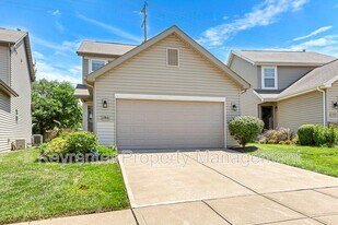 1744 Coupru Ct in St. Peters, MO - Building Photo