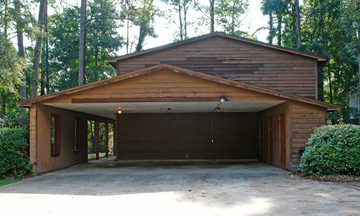 3701 Donovan Dr in Tallahassee, FL - Building Photo