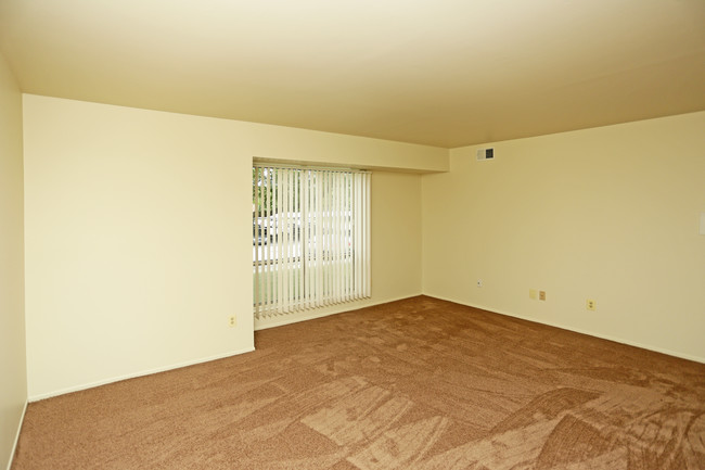 Clairridge Estates Apartments in Clinton Township, MI - Foto de edificio - Interior Photo