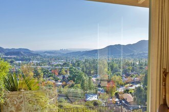 La Canada View Apartments in La Canada Flintridge, CA - Foto de edificio - Building Photo