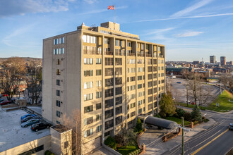 Hampshire Tower in Manchester, NH - Building Photo - Building Photo