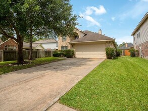 26610 Surrey Park Ln in Katy, TX - Foto de edificio - Building Photo