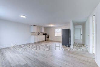 17 Norwood St in Houston, TX - Foto de edificio - Building Photo