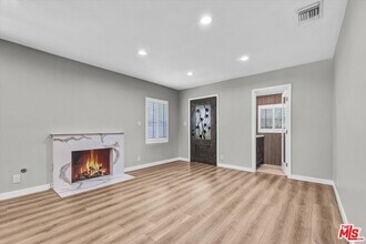 13964 La Maida St in Los Angeles, CA - Building Photo - Building Photo