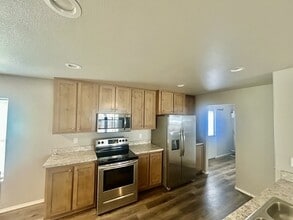 8446 Sunrise Way in Blaine, WA - Building Photo - Building Photo