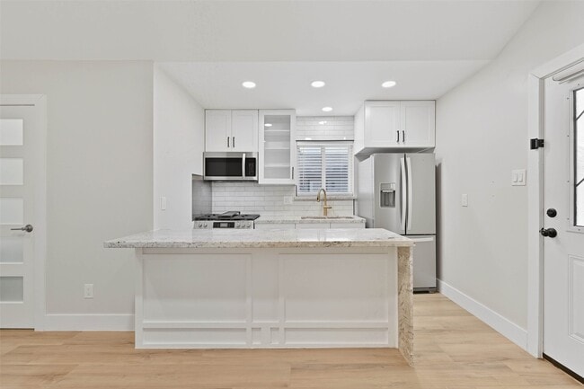 10930 White Thorn St in Houston, TX - Building Photo - Building Photo